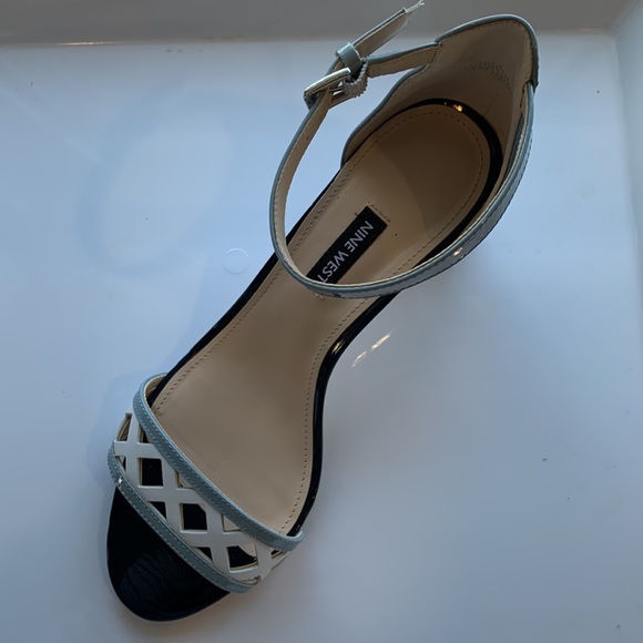 Nine West Paisley Open Toe Blue Patent Leather Block Heel Sandals - Picture 9 of 16